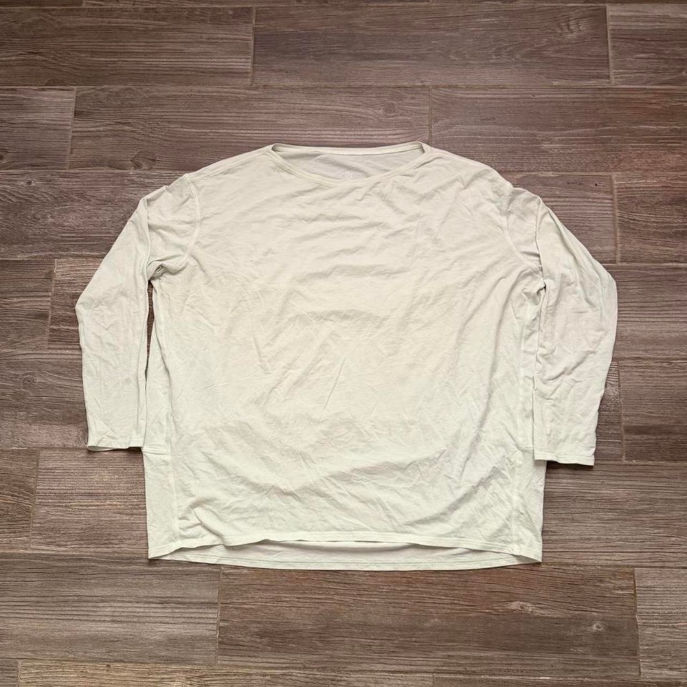 Lululemon back in action boat neck long sleeve size 10